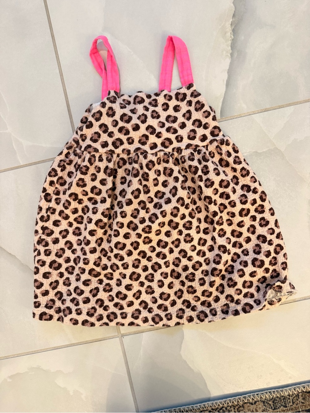 Kids clothing tag - likely garment